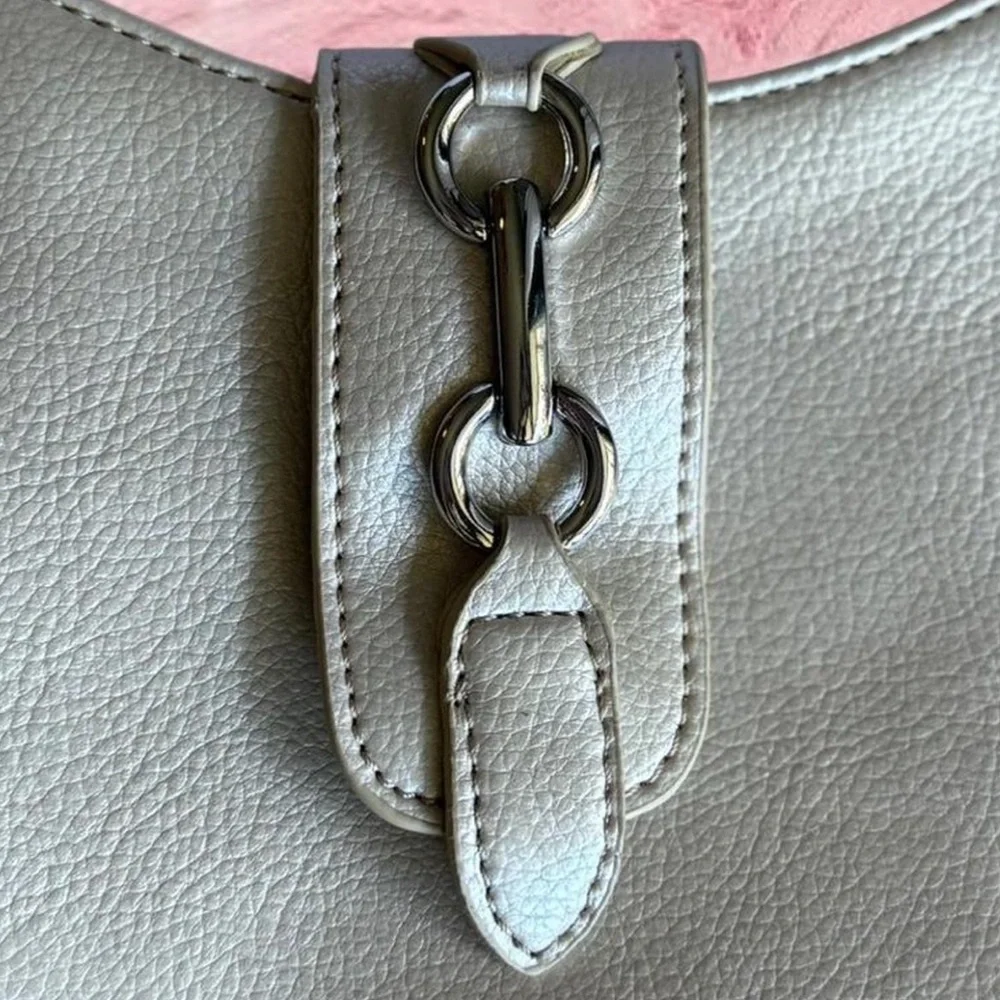 Croft & Barrow Metallic Champagne Curved Adjustable Faux Leather Shoulder Bag - Picture 6 of 7